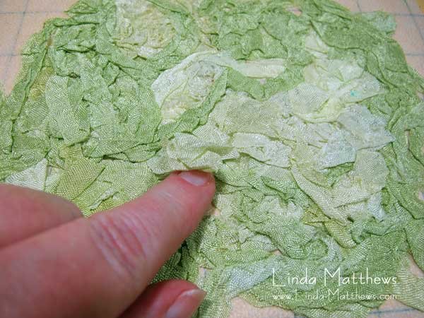 Tutorial: Creating texture on fabric using crinkled ribbon
