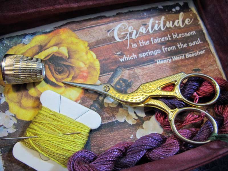 Free Sewing Tutorial: How to make a PhotoArt Fabric Tray